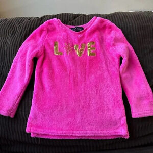 Derek heart 2t fuzzy pink warm sweater
